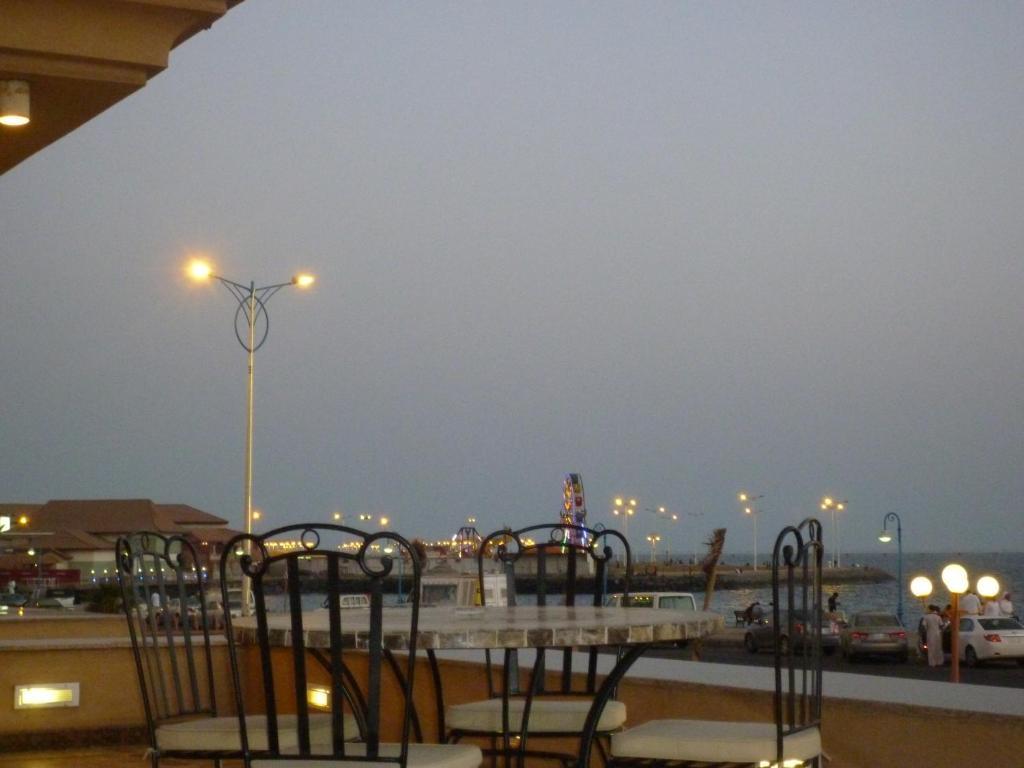 Hotel Al Borg Al Watheer Jizan Exterior foto